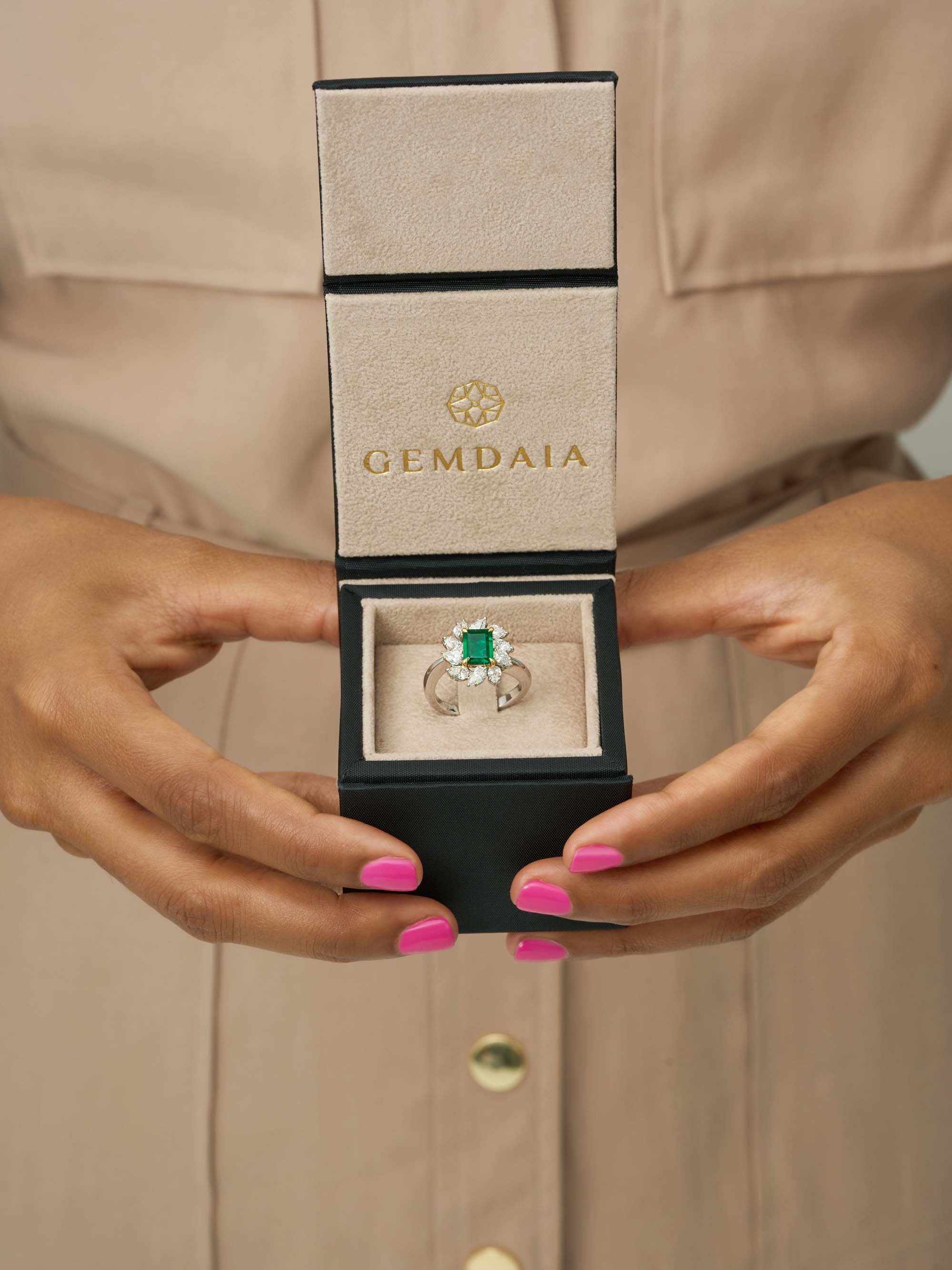 Natural Emerald & Diamond Ring